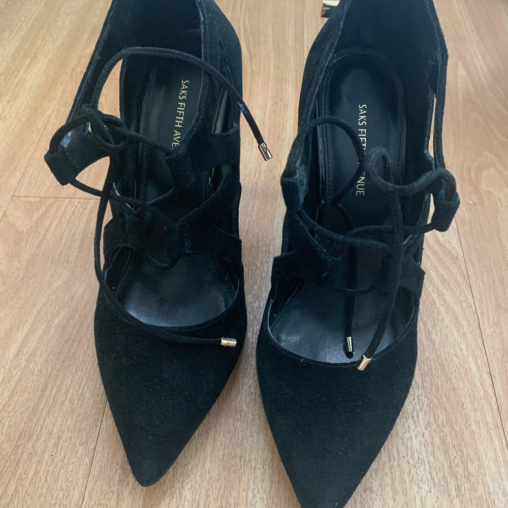 Pointy Black Pumps